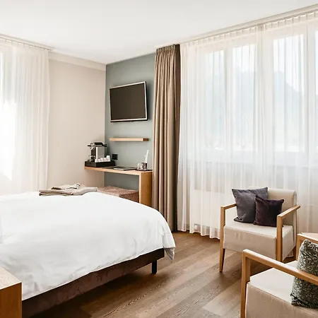 Victoria - Alpine Boutique & Fine Dining Otel
