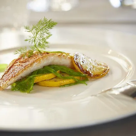 Victoria - Alpine Boutique & Fine Dining Otel 4*