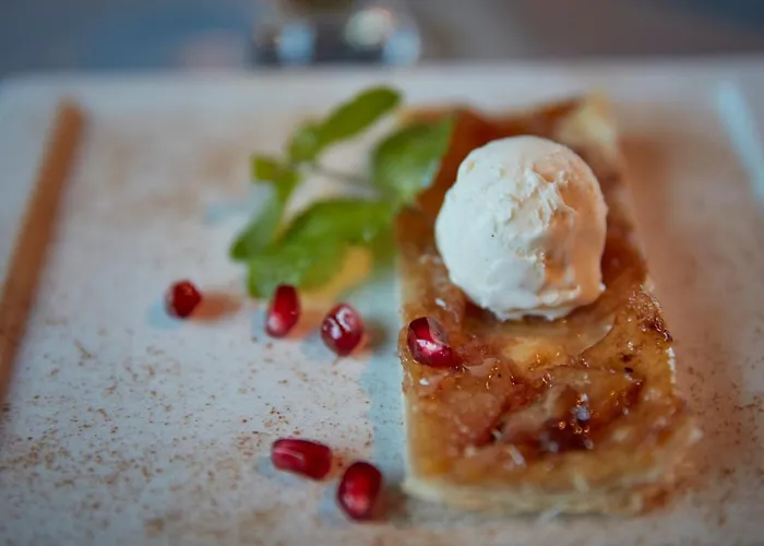 Victoria - Alpine Boutique & Fine Dining Отель 4*